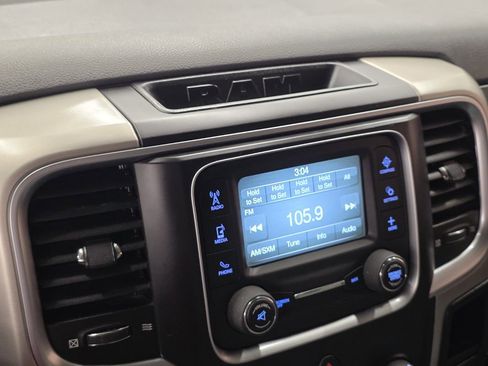 Used 2019 RAM 1500 Classic SLT AWD/4WD image 31