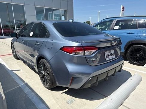 Used 2025 Toyota Corolla SE w/ SE Premium Package FWD image 6