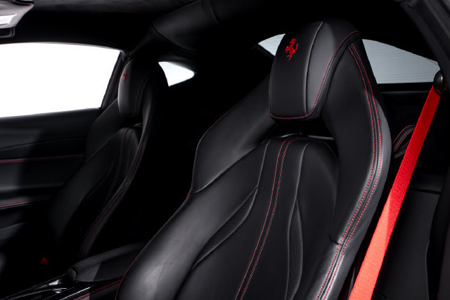 Certified 2020 Ferrari 812 Superfast RWD image 18