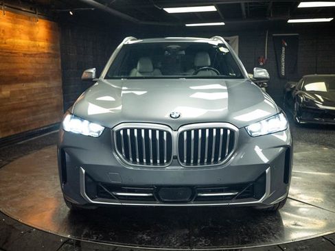 Used 2024 BMW X5 xDrive40i w/ Premium Package AWD/4WD image 4