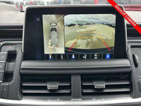 Used 2022 Chevrolet Suburban Premier image 16