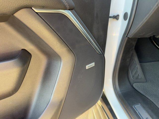 Used 2025 GMC Yukon XL Denali AWD/4WD image 25