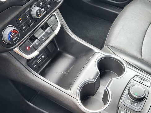 Used 2023 GMC Terrain SLT AWD/4WD image 20