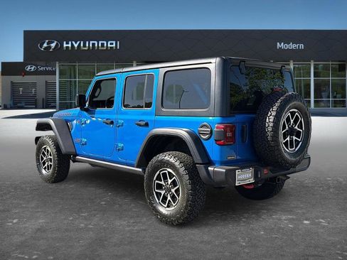 Used 2025 Jeep Wrangler Unlimited Rubicon AWD/4WD image 5