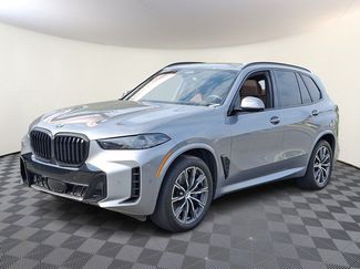 Used 2024 BMW X5 xDrive40i w/ M Sport Package AWD/4WD video 1