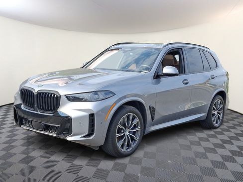 Used 2024 BMW X5 xDrive40i w/ M Sport Package AWD/4WD image 1