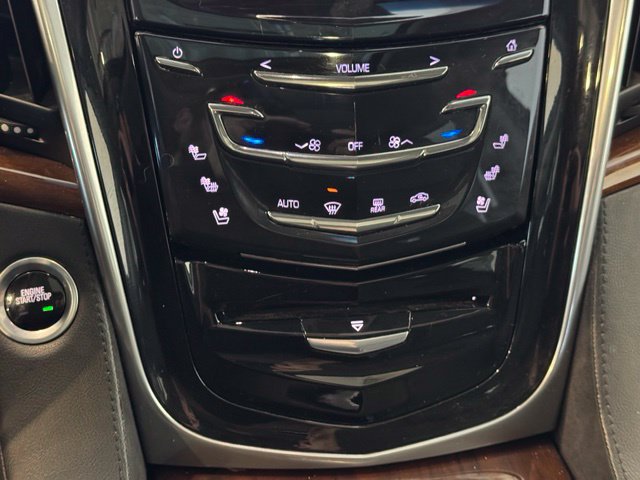Used 2019 Cadillac Escalade Premium Luxury AWD/4WD image 21