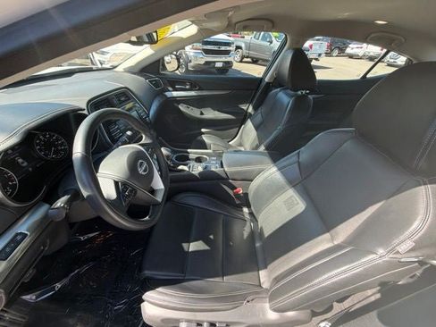 Used 2023 Nissan Maxima SV w/ Floor Mat Group FWD image 10
