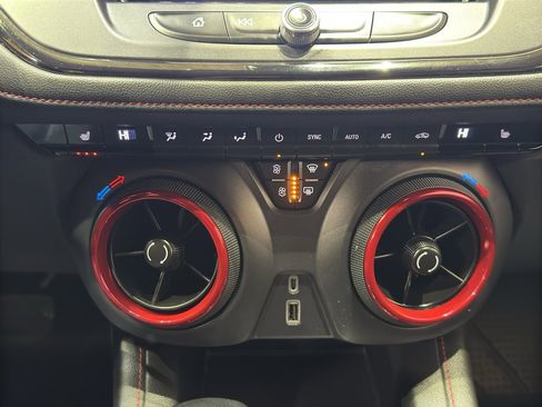 Used 2019 Chevrolet Blazer RS w/ LPO, Floor Liner Package image 39