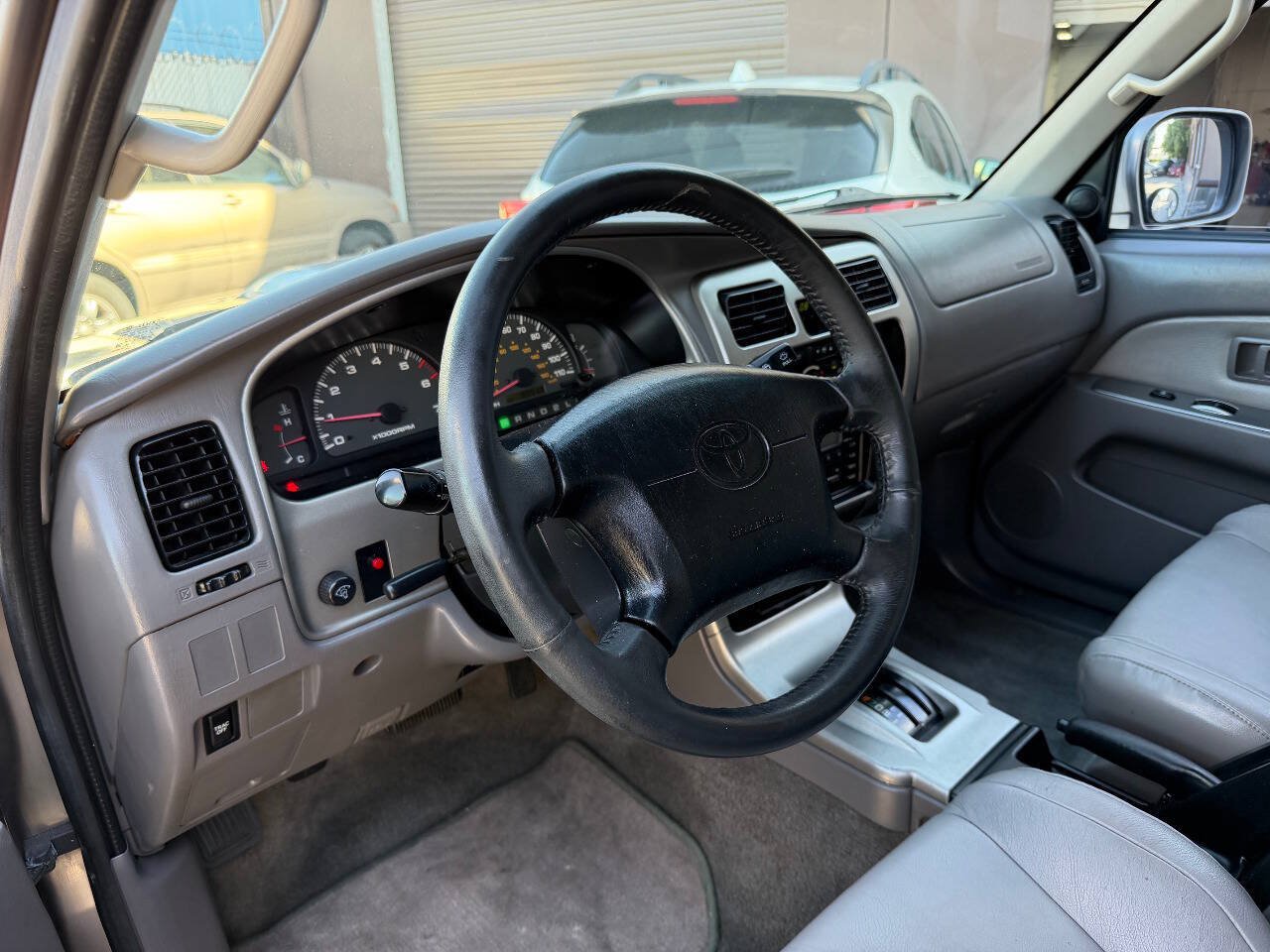 Used 2002 Toyota 4Runner SR5 w/ Sport Edition RWD image 12