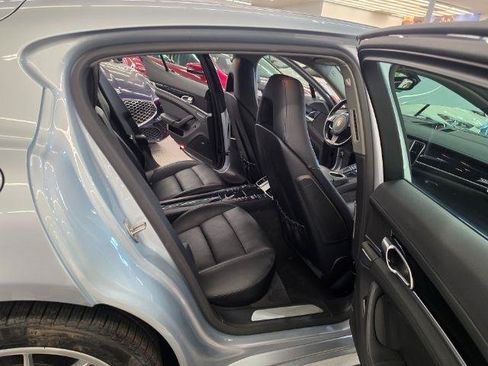 Used 2016 Porsche Panamera image 11