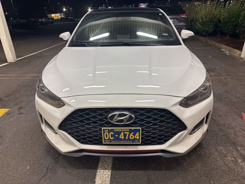 Used 2019 Hyundai Veloster Turbo image 2