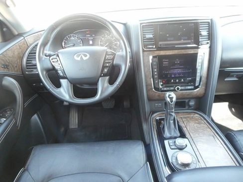 Used 2021 INFINITI QX80 Premium Select image 8
