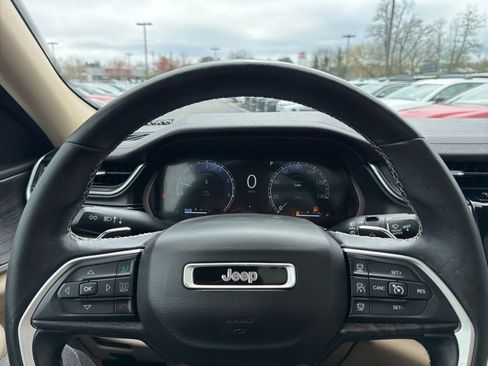 Used 2021 Jeep Grand Cherokee L Limited AWD/4WD image 29