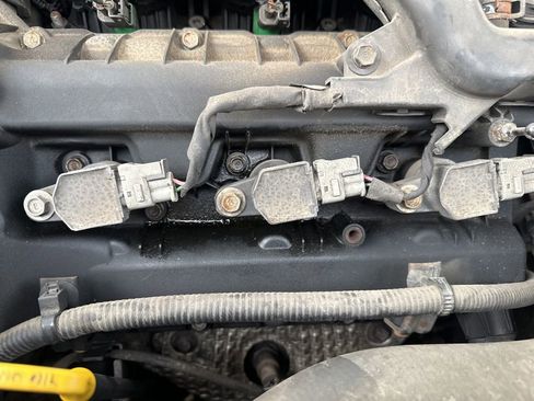 Used 2011 Kia Sorento LX w/ Convenience Pkg image 12