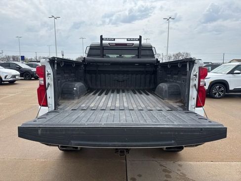 Used 2019 Chevrolet Silverado 1500 Custom Trail Boss w/ Custom Convenience Package image 4