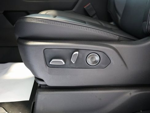 New 2026 GMC Sierra 3500 Denali w/ Denali Reserve Package image 15