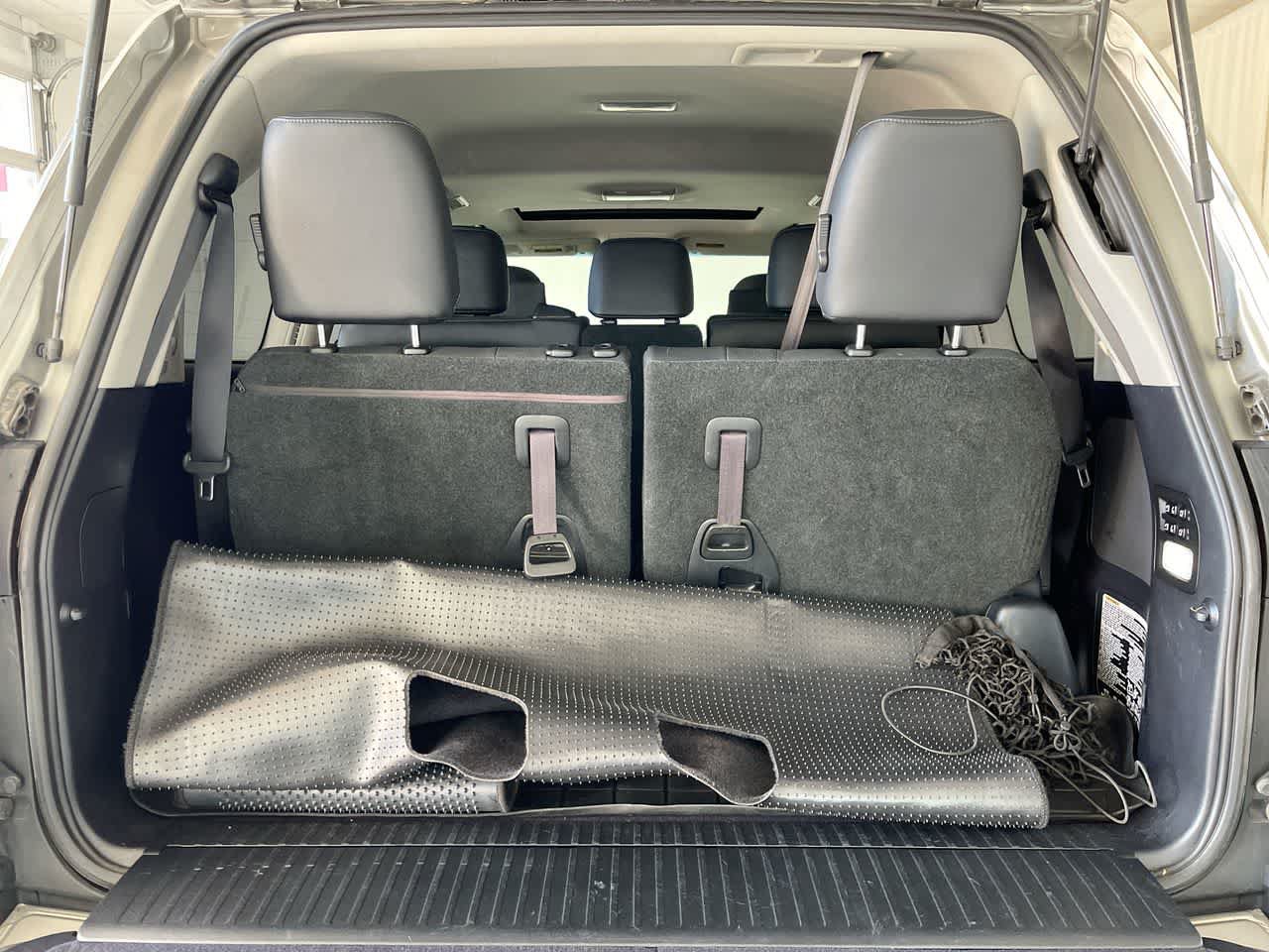 Used 2017 Lexus LX 570 4WD w/ Luxury Package image 25