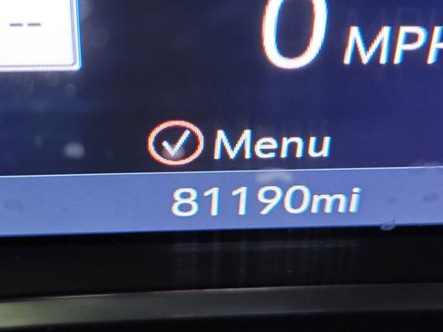 Used 2019 Chevrolet Equinox LT FWD image 16