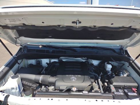 Used 2020 Toyota Tundra 4x4 CrewMax image 19