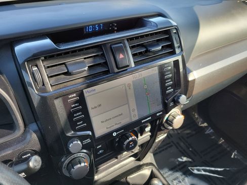 Certified 2020 Toyota 4Runner TRD Off-Road Premium w/ Moonroof Package image 31