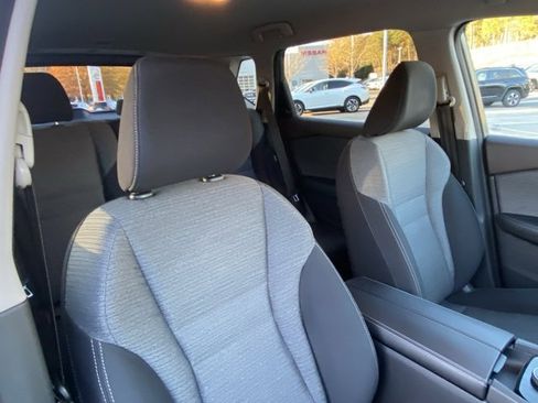 Certified 2021 Nissan Rogue S image 28