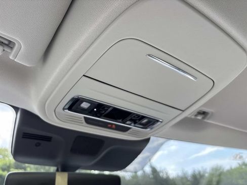 New 2026 Lincoln Navigator Premiere AWD/4WD image 29