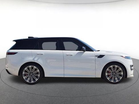 Used 2023 Land Rover Range Rover Sport SE Dynamic AWD/4WD image 4