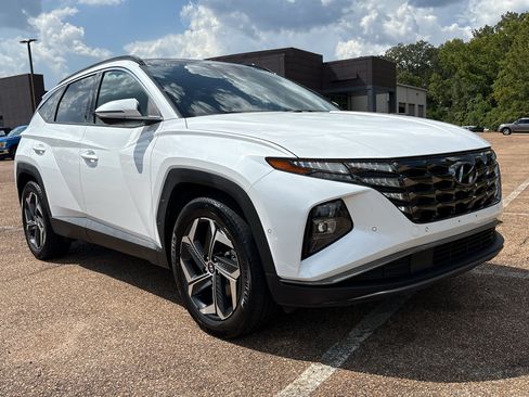 Used 2023 Hyundai Tucson Limited FWD image 1