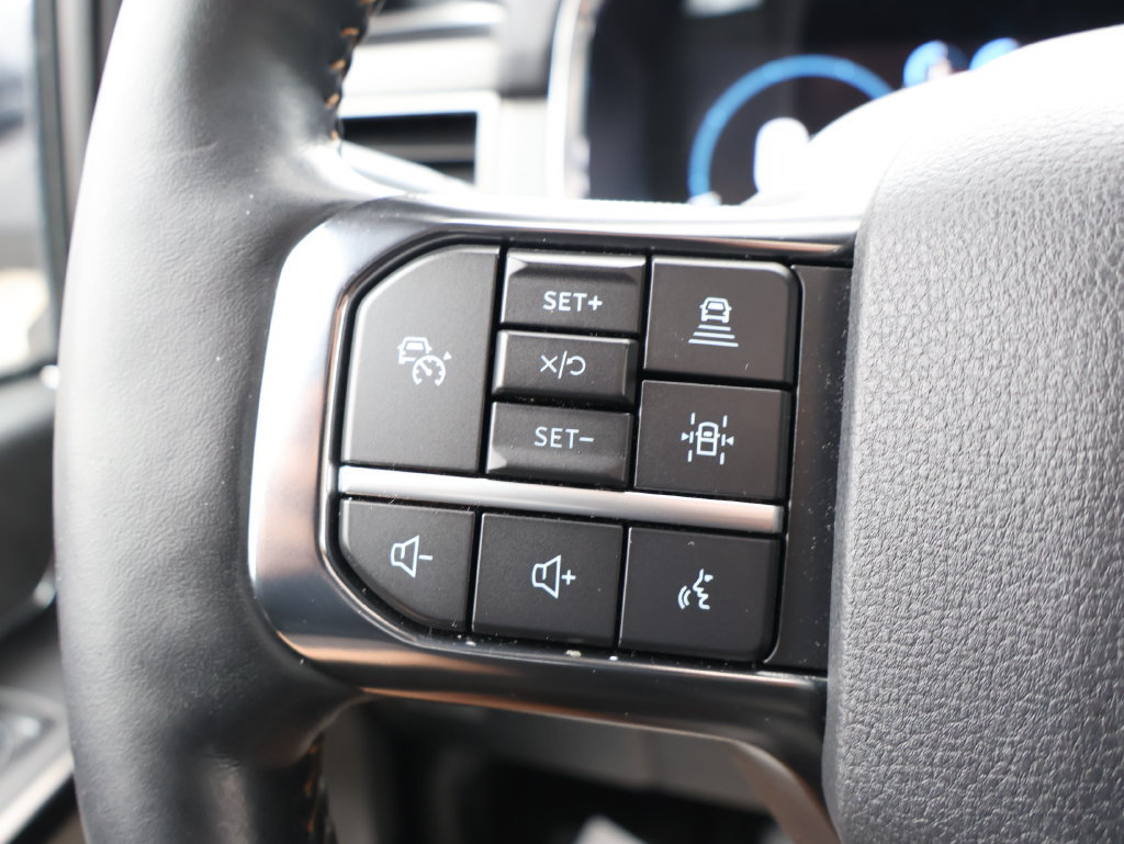 Used 2021 Ford F150 Platinum w/ Equipment Group 701A High AWD/4WD image 17