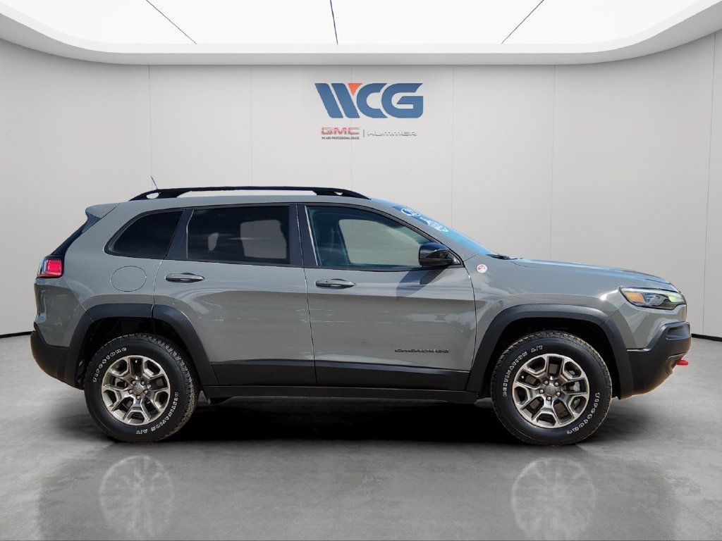 Used 2022 Jeep Cherokee Trailhawk w/ Premium Leather Package AWD/4WD image 2