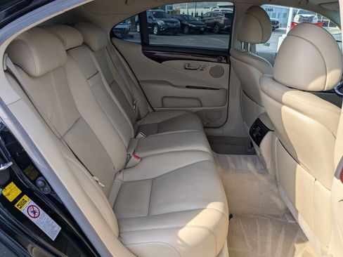 Used 2007 Lexus LS 460 RWD image 28