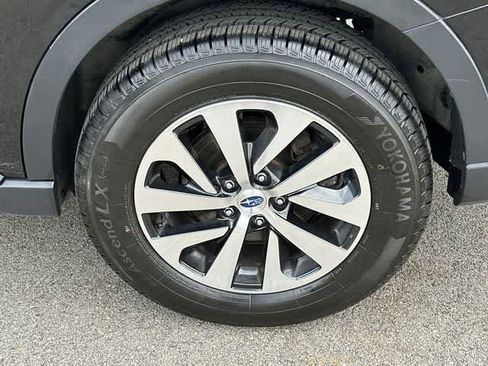 Used 2022 Subaru Outback Premium AWD/4WD image 5