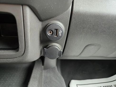 Used 2019 Nissan Frontier S image 22