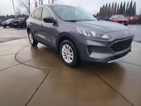 Used 2022 Ford Escape SE image 8