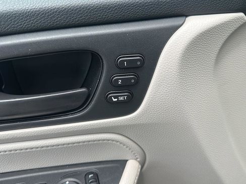 Used 2025 Honda Odyssey EX-L image 10