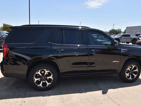 Used 2025 GMC Yukon AT4 w/ AT4 Premium Package AWD/4WD image 5