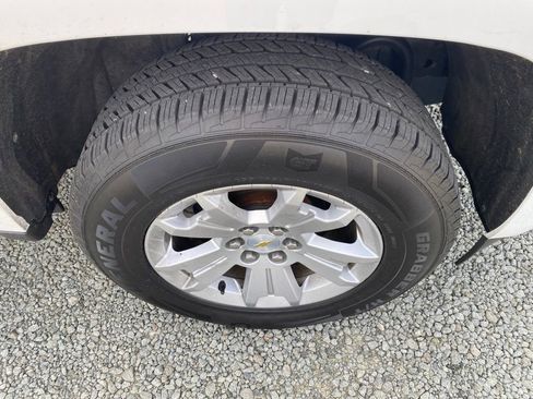 Used 2021 Chevrolet Colorado LT w/ Safety Package RWD image 23