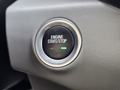 Used 2024 GMC Terrain SLE w/ Fleet Convenience Package image 18