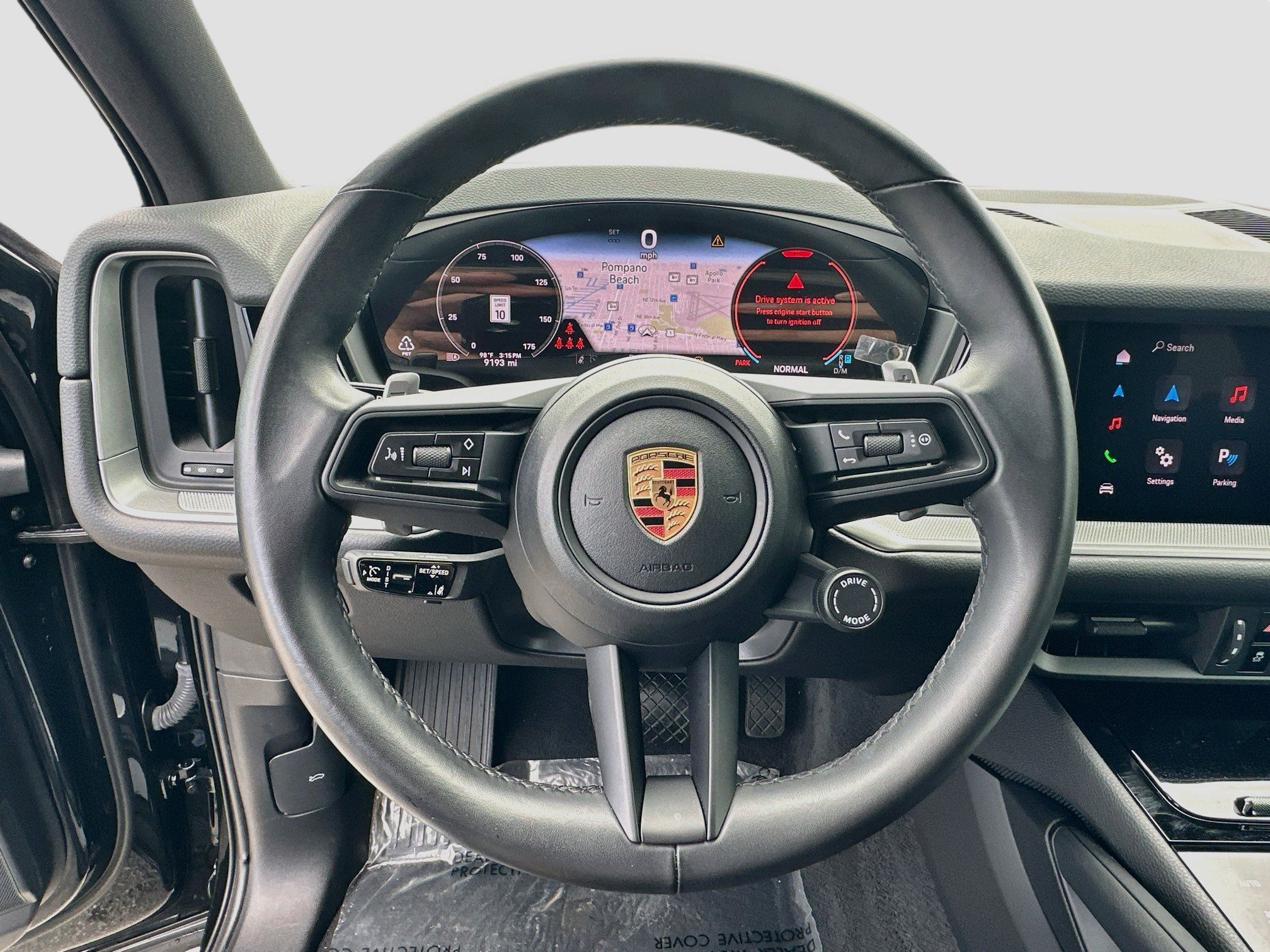 Used 2025 Porsche Cayenne AWD/4WD image 11