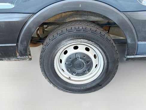 Used 2019 Ford Transit 250 Base image 27