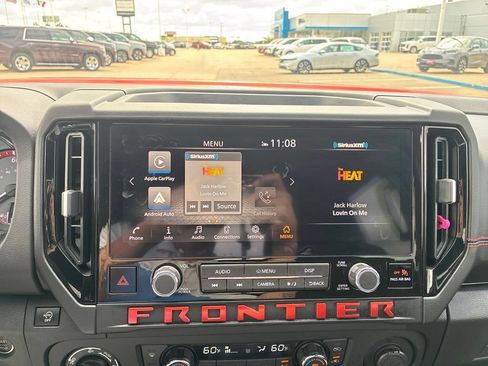 Used 2025 Nissan Frontier PRO-4X w/ Pro Convenience Package AWD/4WD image 19