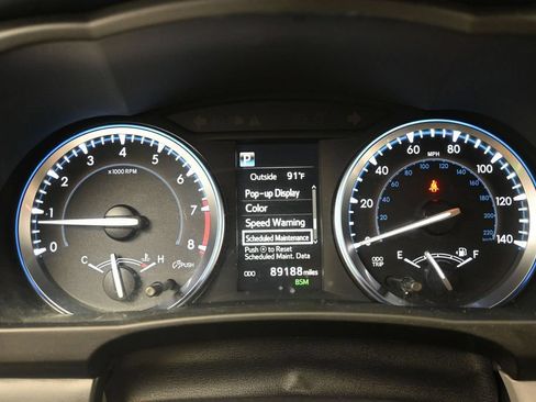 Used 2017 Toyota Highlander XLE AWD/4WD image 14