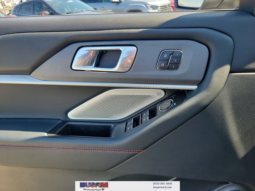 Used 2025 Ford Explorer ST w/ Sun And Sound Package AWD/4WD image 15