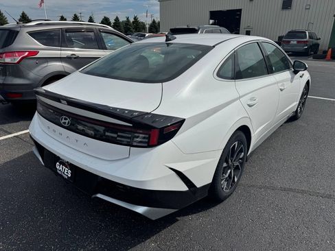 Used 2025 Hyundai Sonata SEL FWD image 3