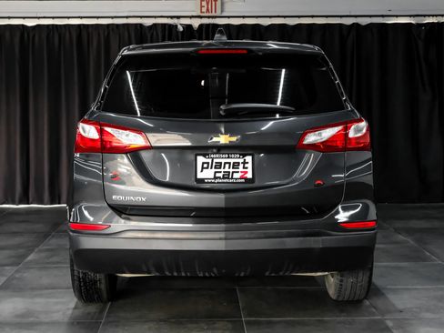 Used 2020 Chevrolet Equinox LS w/ LPO, Floor Liner Package FWD image 9