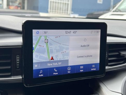 Used 2022 Ford Explorer XLT w/ Equipment Group 202A image 28