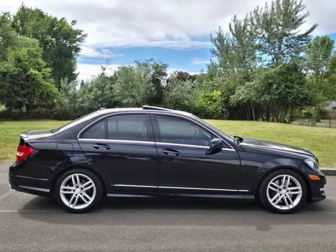 Used 2013 Mercedes-Benz C 300 4MATIC Sedan image 5