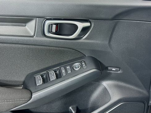Certified 2025 Honda Civic Sport image 17