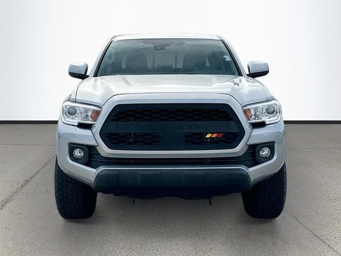 Used 2022 Toyota Tacoma SR w/ SR Convenience Package image 2